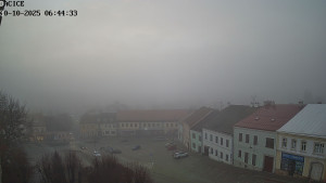 Město Dačice - Palackého náměstí - 30.10.2025 v 06:45 Město Dačice - Palackého náměstí - 30.10.2025 v 06:45