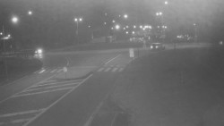 Křižovatka ulic Velká Dlážka a Polní
