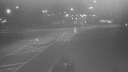 Křižovatka ulic Velká Dlážka a Polní