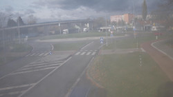 Křižovatka ulic Velká Dlážka a Polní