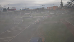 Křižovatka ulic Velká Dlážka a Polní