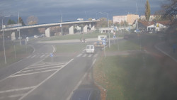 Křižovatka ulic Velká Dlážka a Polní