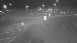 Křižovatka ulic Velká Dlážka a Polní