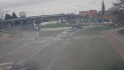 Křižovatka ulic Velká Dlážka a Polní