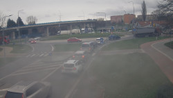 Křižovatka ulic Velká Dlážka a Polní