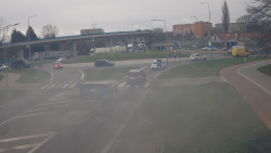 Křižovatka ulic Velká Dlážka a Polní