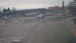 Křižovatka ulic Velká Dlážka a Polní