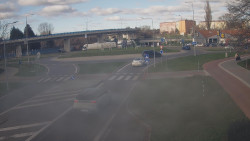 Křižovatka ulic Velká Dlážka a Polní