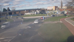 Křižovatka ulic Velká Dlážka a Polní