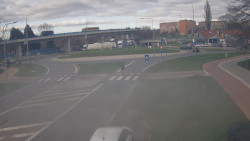 Křižovatka ulic Velká Dlážka a Polní