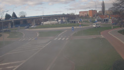 Křižovatka ulic Velká Dlážka a Polní