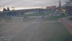 Křižovatka ulic Velká Dlážka a Polní