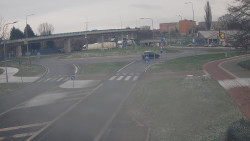 Křižovatka ulic Velká Dlážka a Polní