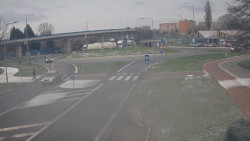 Křižovatka ulic Velká Dlážka a Polní