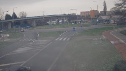 Křižovatka ulic Velká Dlážka a Polní