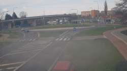 Křižovatka ulic Velká Dlážka a Polní