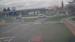 Křižovatka ulic Velká Dlážka a Polní