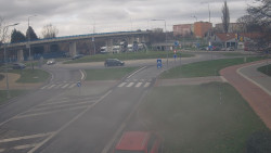 Křižovatka ulic Velká Dlážka a Polní