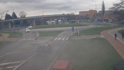 Křižovatka ulic Velká Dlážka a Polní