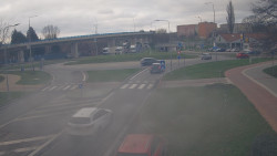 Křižovatka ulic Velká Dlážka a Polní