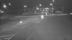 Křižovatka ulic Velká Dlážka a Polní