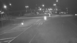 Křižovatka ulic Velká Dlážka a Polní