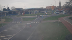 Křižovatka ulic Velká Dlážka a Polní