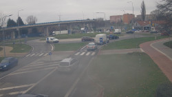 Křižovatka ulic Velká Dlážka a Polní