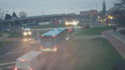 Křižovatka ulic Velká Dlážka a Polní