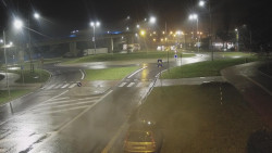 Křižovatka ulic Velká Dlážka a Polní