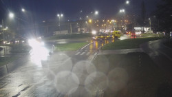 Křižovatka ulic Velká Dlážka a Polní