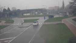 Křižovatka ulic Velká Dlážka a Polní