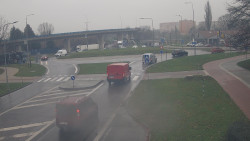 Křižovatka ulic Velká Dlážka a Polní