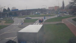 Křižovatka ulic Velká Dlážka a Polní