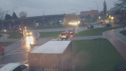 Křižovatka ulic Velká Dlážka a Polní