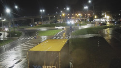 Křižovatka ulic Velká Dlážka a Polní