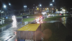 Křižovatka ulic Velká Dlážka a Polní