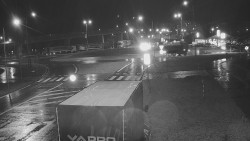 Křižovatka ulic Velká Dlážka a Polní