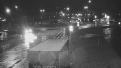 Křižovatka ulic Velká Dlážka a Polní