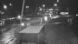 Křižovatka ulic Velká Dlážka a Polní