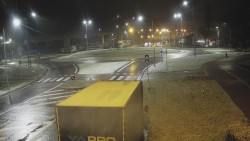 Křižovatka ulic Velká Dlážka a Polní