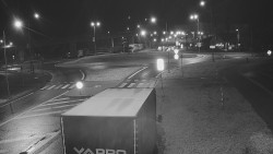 Křižovatka ulic Velká Dlážka a Polní