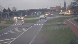 Křižovatka ulic Velká Dlážka a Polní