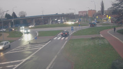 Křižovatka ulic Velká Dlážka a Polní