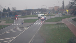 Křižovatka ulic Velká Dlážka a Polní