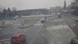 Křižovatka ulic Velká Dlážka a Polní