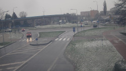 Křižovatka ulic Velká Dlážka a Polní