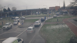 Křižovatka ulic Velká Dlážka a Polní