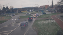 Křižovatka ulic Velká Dlážka a Polní