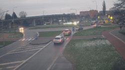 Křižovatka ulic Velká Dlážka a Polní